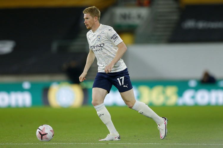 电竞跨界合作推出周边衍生品