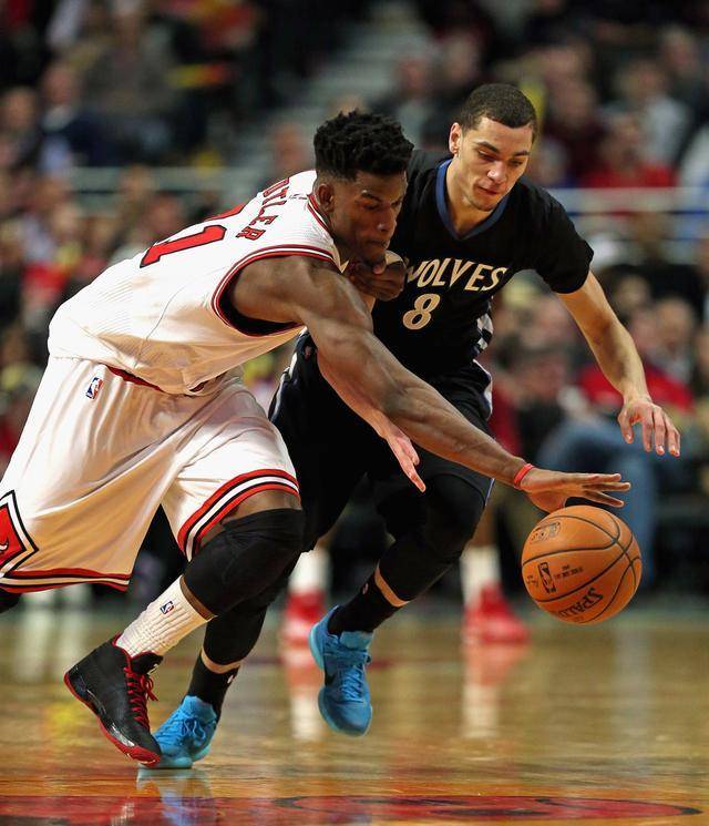 陷财务困境 陷财务困境